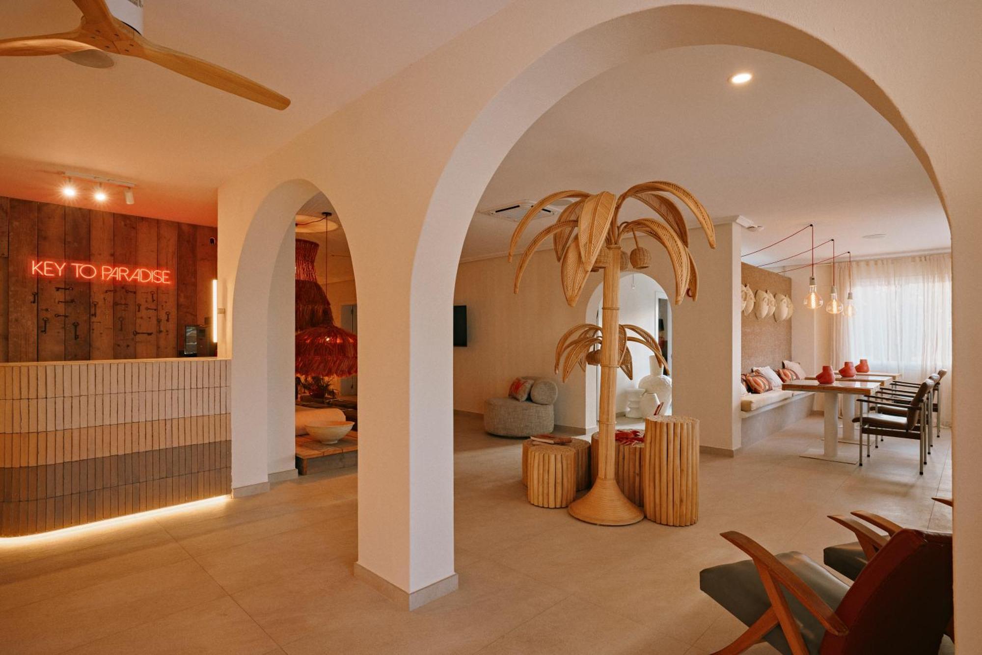 Aparthotel Secret Oasis Ibiza-Only Adults Sant Antoni de Portmany Exterior foto