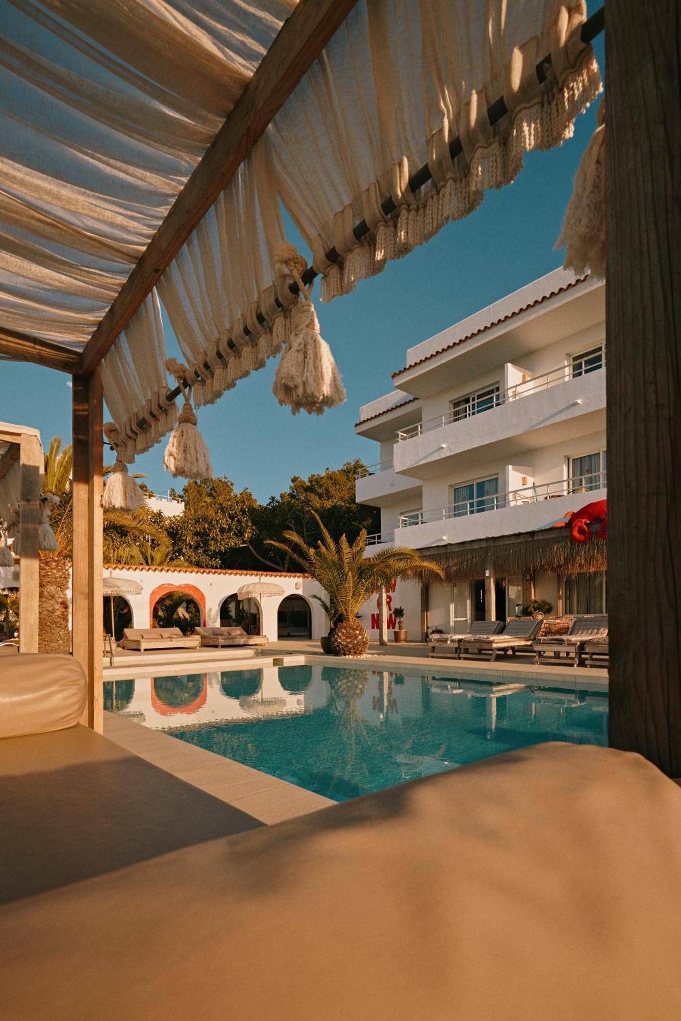 Aparthotel Secret Oasis Ibiza-Only Adults Sant Antoni de Portmany Exterior foto