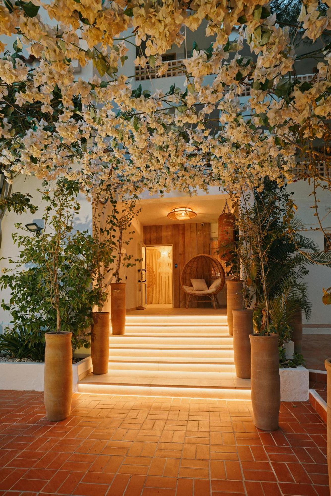 Aparthotel Secret Oasis Ibiza-Only Adults Sant Antoni de Portmany Exterior foto
